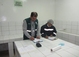Moquegua: SENASA supervisa centros de faenamiento avícola