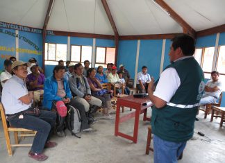 Senasa inicia ciclo de charlas en instituciones educativas de Oxapampa