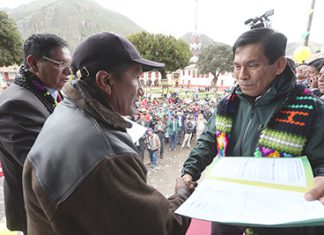 Minagri: La meta es entregar 25,000 títulos de propiedad rural a agricultores de Huancavelica