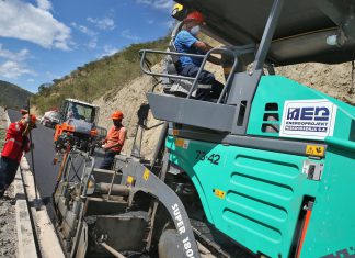 MEF cumplió con transferir el 99% del presupuesto a regiones