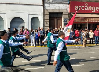 Senasa presente en el desfile cívico militar de Tacna por la celebración del día del campesino