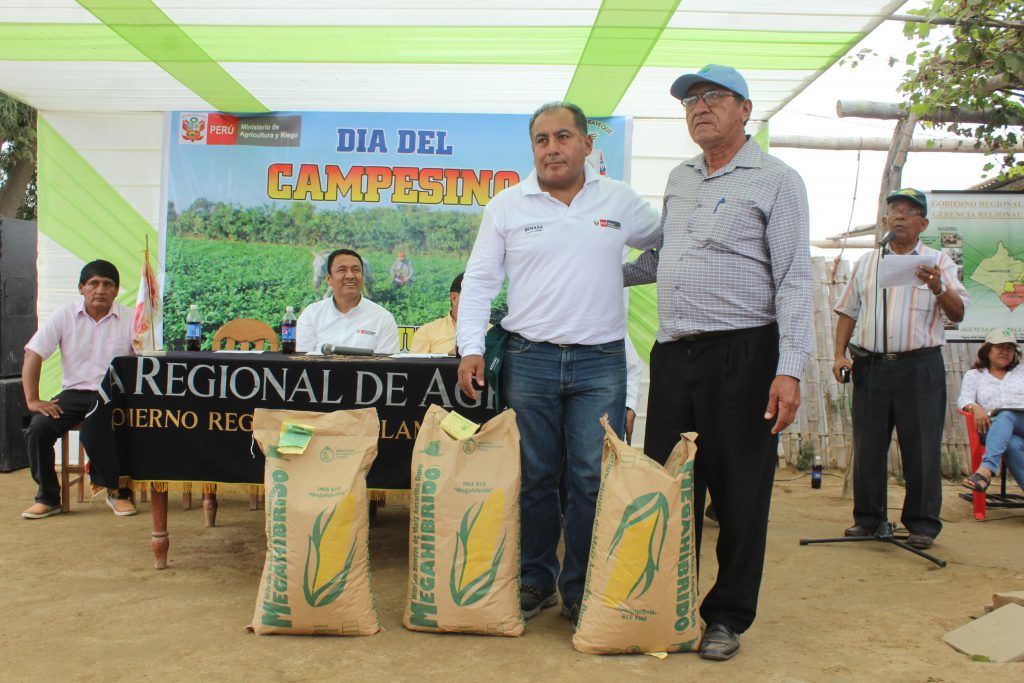 Senasa atendió a productores afectadores por Niño Costero en el día del campesino