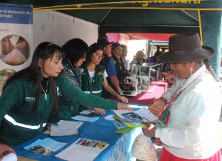 AREQUIPA: SENASA participó en feria por el Día del Campesino.