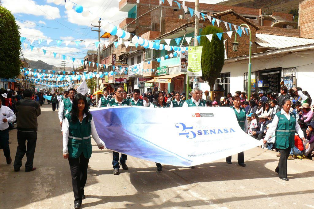 Senasa Huancavelica celebra día del Campesino con desfile cívico