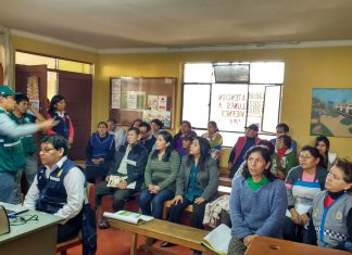 Senasa instruye a comerciantes del mercado Dos de Mayo de Tacna en buenas prácticas de higiene