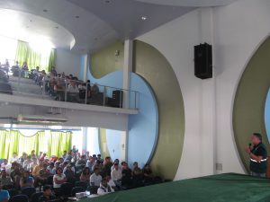 Senasa brinda orientacion sobre mosca de la fruta a tecnicos de La Convencion