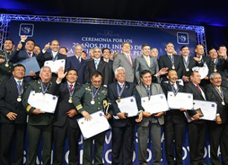 MINAGRI: Ministro Hernández participa de ceremonia de reconocimiento a miembros del GEIN