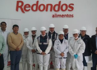 Huaura: Autoridad sanitaria de Panamá inspecciona plantas que procesan carne de aves