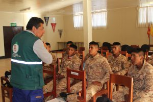 Senasa instruye a soldados para apoyo en mantenimiento del área libre de moscas de la fruta