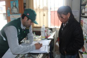 Senasa fiscaliza establecimientos comerciales de plaguicidas en el Valle de Majes