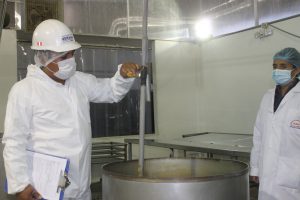 Senasa autoriza funcionamiento de centro de faenamiento avícola en Huancayo