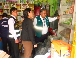 Senasa y Municipalidad de Abancay fiscalizan tiendas de productos veterinarios