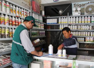 Moquegua: Senasa inspecciona establecimientos de expendio de plaguicidas en Mariscal Nieto