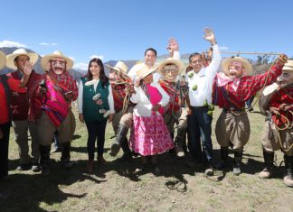 Ministro Gustavo Mostajo inaugura obras de riego para potenciar pequeña agricultura en Moquegua y Arequipa