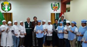 Senasa - Municipalidades de Abancay y Tamburco certifican 35 puestos de venta saludables