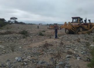 Descolmatación del rio Chorobal en La Libertad avanza en un 45%