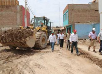 MINAGRI refuerza con maquinaria atención de la emergencia en Aplao