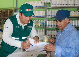 Senasa orienta a propietarios de tiendas de plaguicidas para formalización de establecimientos en Quillo