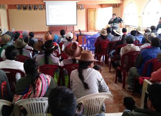 Capacitan a ganaderos de Cotabambas para la prevención de brotes de rabia en herbívoros
