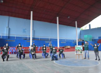 SENASA capacita a productores del valle Santa Catalina para erradicar las moscas de la fruta