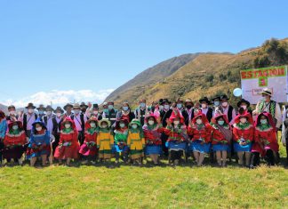Hombres y mujeres de campo perfeccionan sus prácticas de producción en Escuelas de Campo del SENASA